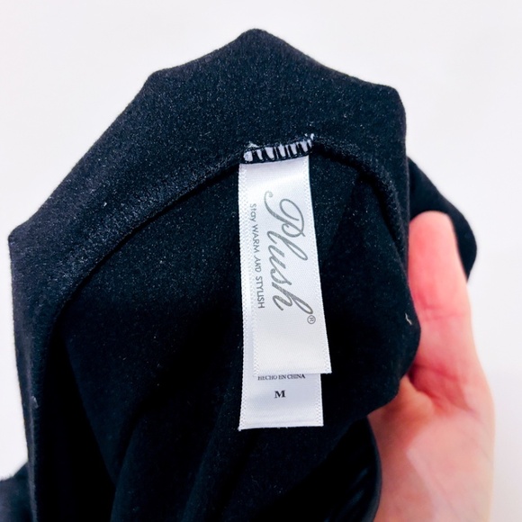 PLUSH Glossy black leggings | Sleek faux-leather look | Medium * - Picture 5 of 7